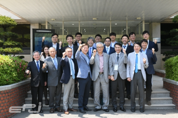 일본전력중앙연구소를 비롯해 메이세이·메이지·와세다 3개 대학, 기업체(NGK Insulators, CSD) 관계자 총 12명이 전기연구원 창원본원을 방문했다.