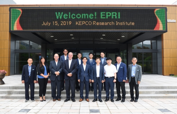 한전 전력연구원은 미국 전력연구소인 EPRI와 7월 15일 발전 및 신재생 분야 연구 및 기술 협력 회의를 개최했다.